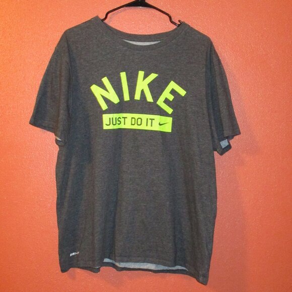 Nike Sports Men X Large Gray Green Outdoors Athletic Short Sleeve Shirt - Picture 1 of 7